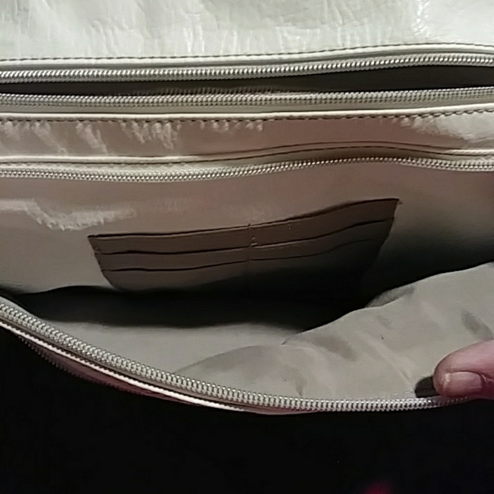 Crossbody - Picture 2 of 5
